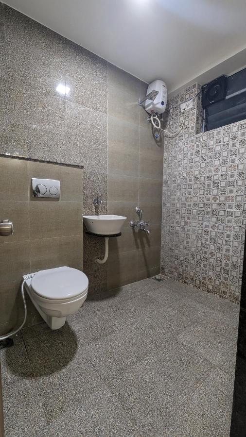 New Hotel Europa Inn Rádzskot Kültér fotó